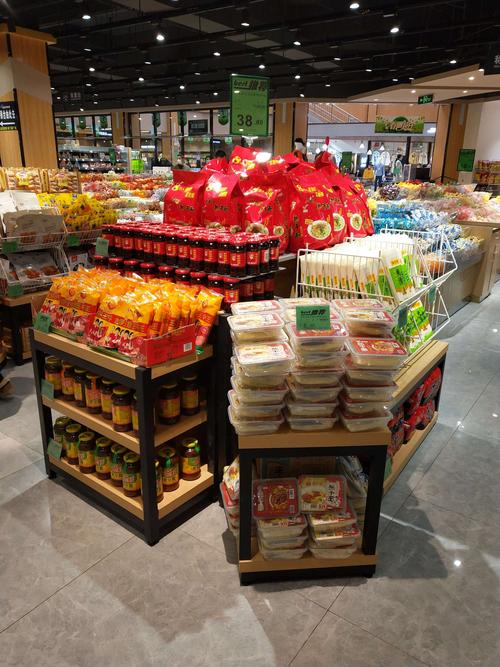 荊門新天城應季商品陳列圖片